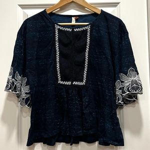 Anthropologie Pilcro Blouse XS Navy Blue White Embroidered Peplum Pullover Top